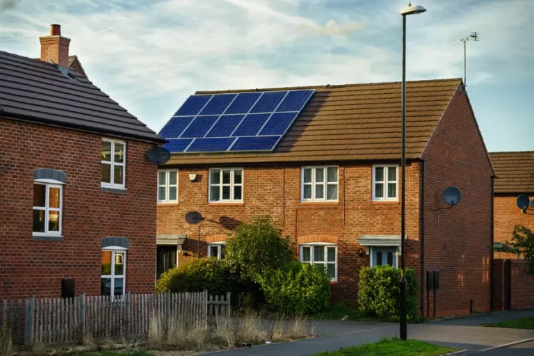 are solar panels worth it for homeowners?